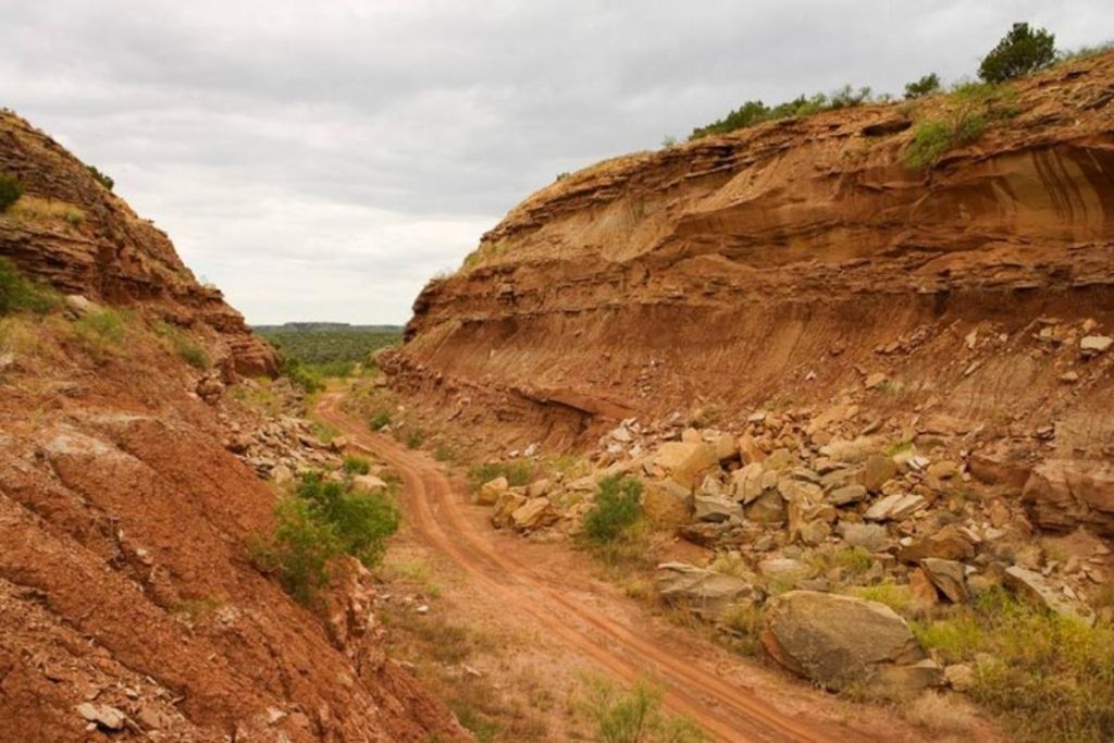 Caprock Canyons Trailway_01 (c)Travel Texas.jpeg canyon travelling travel texas amerika rotsen rocks
